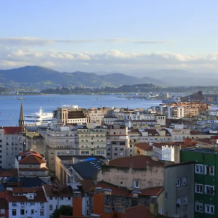 Bajo Cerca De La Playa De Peligros Lägenhet Santander